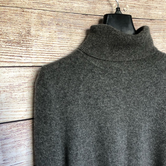 Garnet Hill Sweaters - Garnet Hill Grey Cashmere Sweater